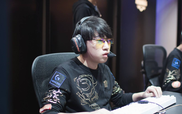 于前锋的要 于前锋的要