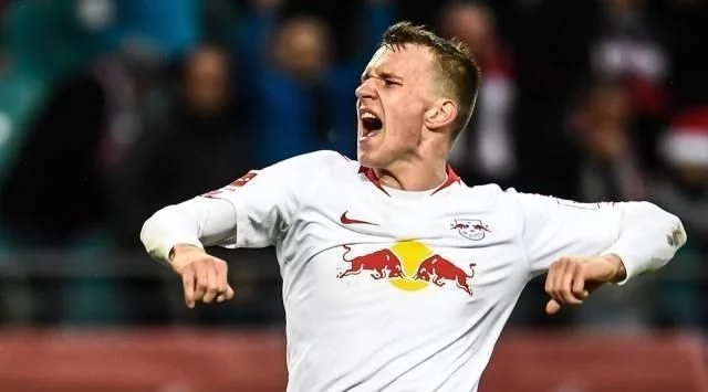 在英超赛季 在英超赛季