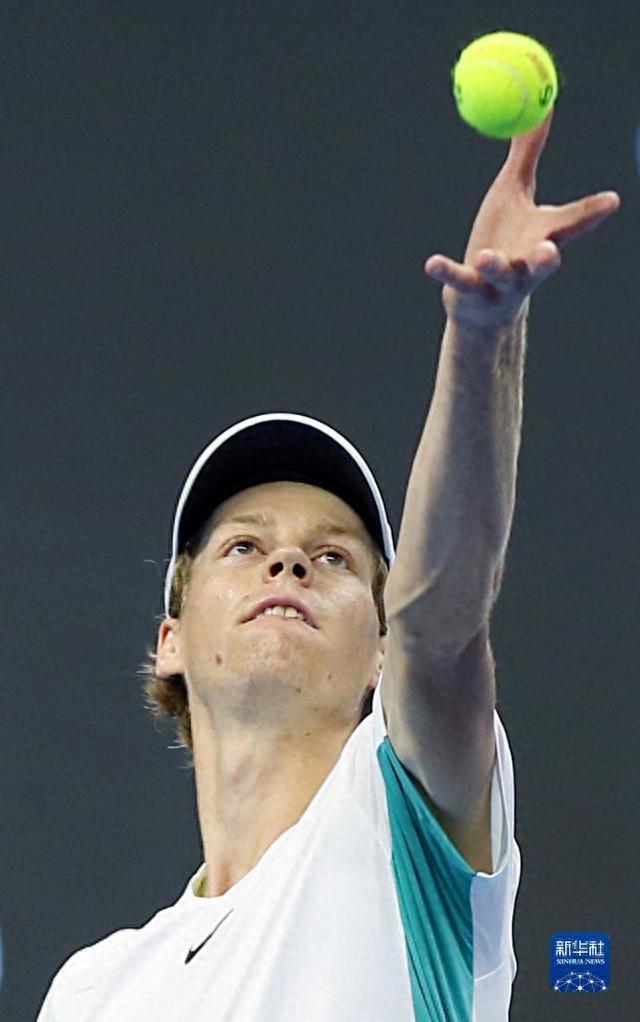 周天成凭借 周天成凭借